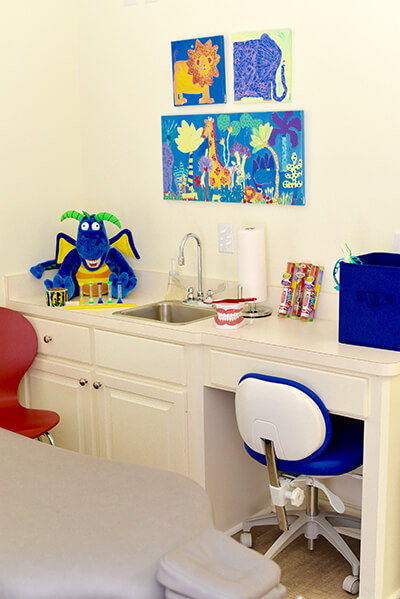 Brushing Sink - Pediatric Dentist in Madison, MS